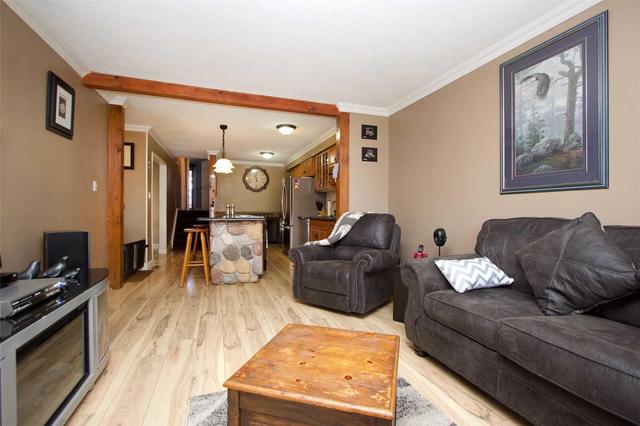 618 Stone St, House semidetached with 3 bedrooms, 1 bathrooms and 4 parking in Oshawa ON | Image 10