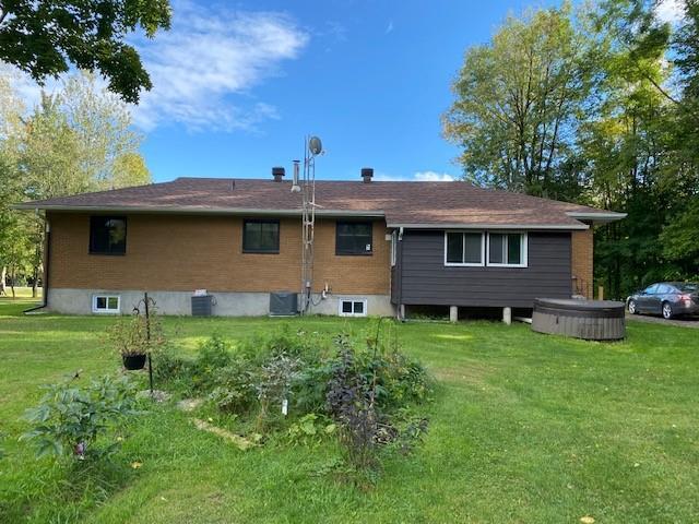 20801 Old Highway 2 Highway, House detached with 3 bedrooms, 1 bathrooms and 10 parking in South Glengarry ON | Image 10