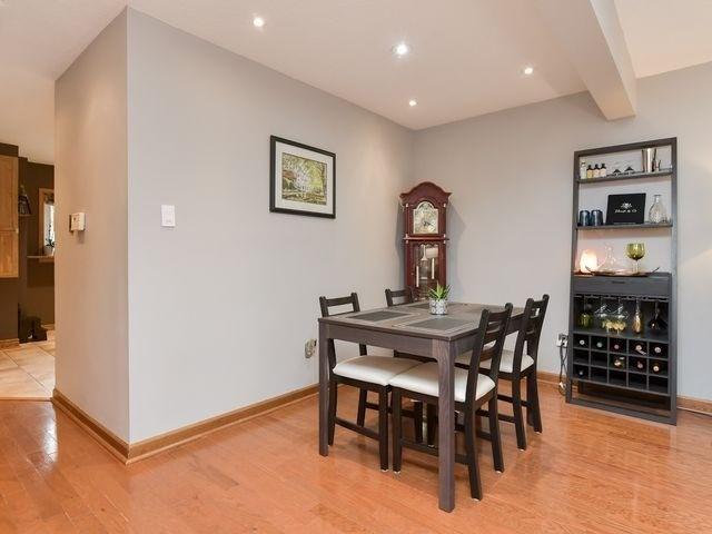 20 - 1020 Walden Circ, Townhouse with 3 bedrooms, 3 bathrooms and 2 parking in Mississauga ON | Image 6