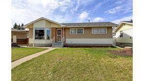 5317 50 Street, House detached with 4 bedrooms, 3 bathrooms and 3 parking in Red Deer County AB | Image 9