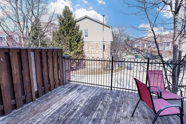 10 - 4950 Rathkeale Rd, Townhouse with 3 bedrooms, 2 bathrooms and 2 parking in Mississauga ON | Image 27