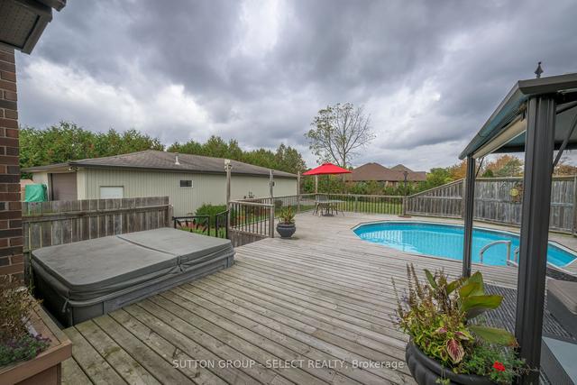 2578 Jenedere Crt, House detached with 3 bedrooms, 4 bathrooms and 15 parking in London ON | Image 28