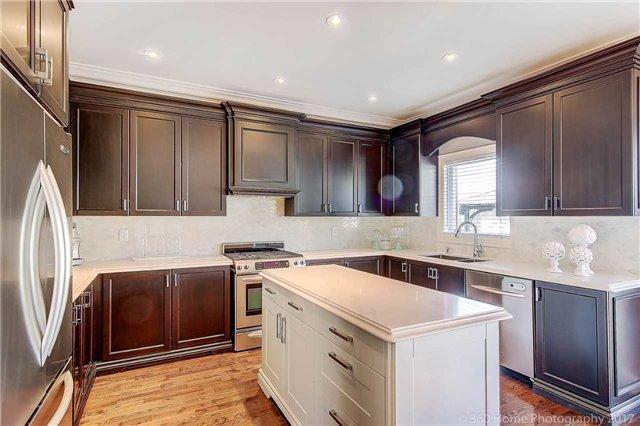 8 Tiana Crt, House detached with 3 bedrooms, 3 bathrooms and 4 parking in Vaughan ON | Image 6