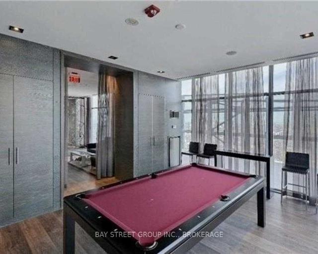 4609 - 1080 Bay St, Condo with 2 bedrooms, 2 bathrooms and 1 parking in Toronto ON | Image 10