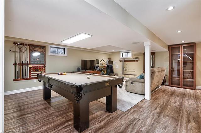 475 Valhalla Court, House detached with 3 bedrooms, 2 bathrooms and 9 parking in Oakville ON | Image 18