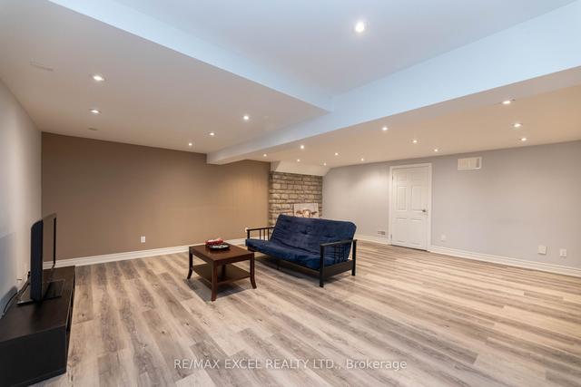 57 Emeline Cres, House detached with 4 bedrooms, 4 bathrooms and 9 parking in Markham ON | Image 10