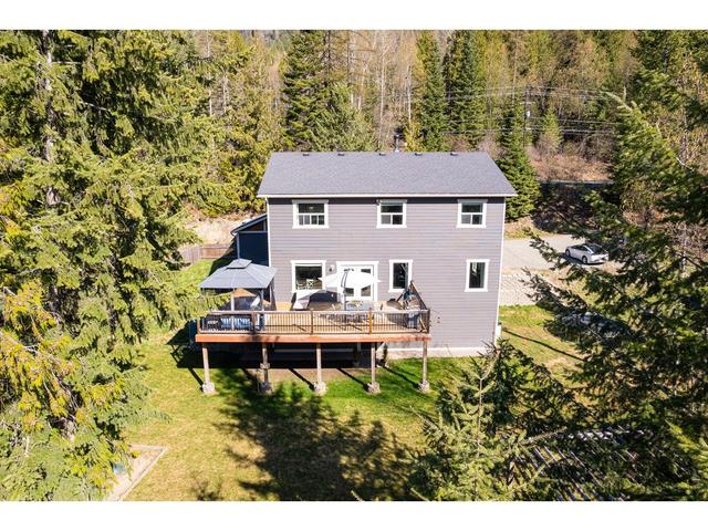 4817 Goat River North Road, House detached with 4 bedrooms, 4 bathrooms and 6 parking in Central Kootenay B BC | Image 66