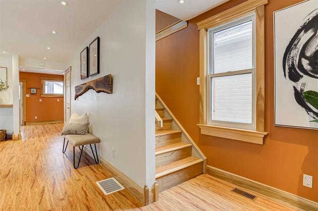 258 King St E, House detached with 3 bedrooms, 3 bathrooms and 4 parking in Hamilton ON | Image 6