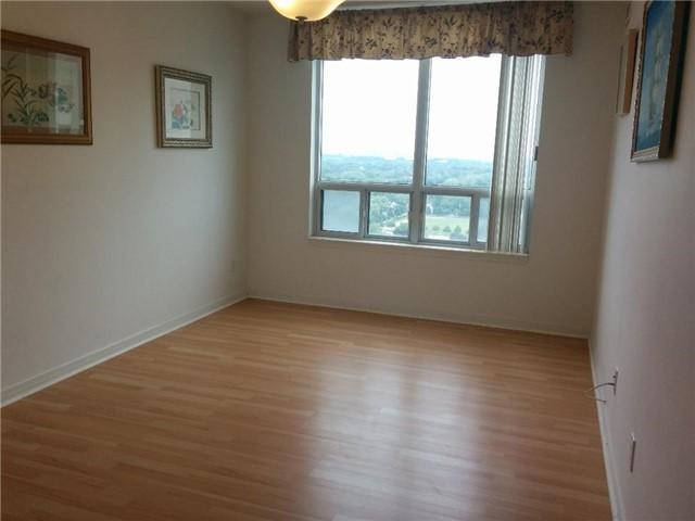 1815 - 8 Hillcrest Ave, Condo with 2 bedrooms, 2 bathrooms and 1 parking in Toronto ON | Image 4