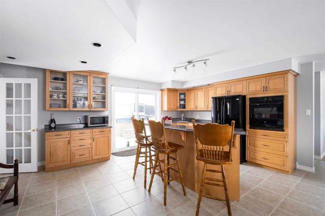 70 Confederation Rd, House detached with 3 bedrooms, 6 bathrooms and 13 parking in Kawartha Lakes ON | Image 4