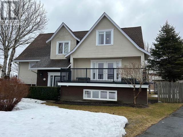 15 Rodes Place, House detached with 6 bedrooms, 3 bathrooms and null parking in Mount Pearl NL | Image 3