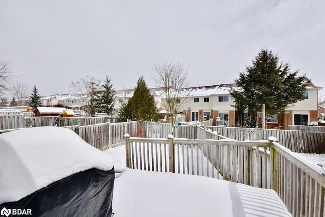364 Emms Drive, House detached with 4 bedrooms, 2 bathrooms and 4 parking in Barrie ON | Image 37