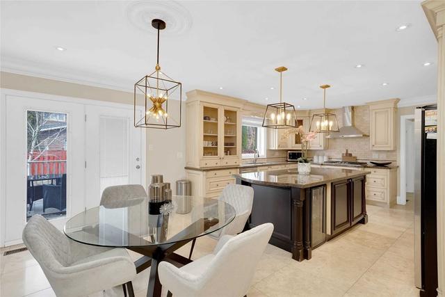 27 Dorwood Crt, House detached with 4 bedrooms, 5 bathrooms and 20 parking in Vaughan ON | Image 4
