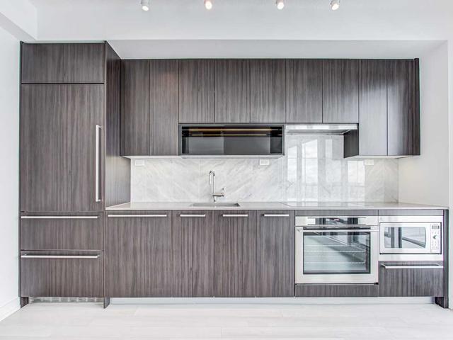 1611 - 117 Mcmahon Dr, Condo with 1 bedrooms, 1 bathrooms and 0 parking in Toronto ON | Image 19