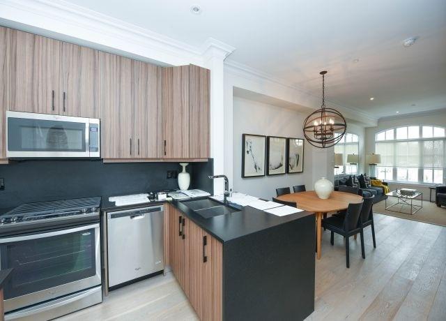 3879b Bloor St W, House attached with 3 bedrooms, 2 bathrooms and 2 parking in Toronto ON | Image 27
