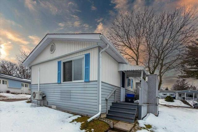 2 Cedar Crt, House detached with 2 bedrooms, 1 bathrooms and 2 parking in Innisfil ON | Image 18