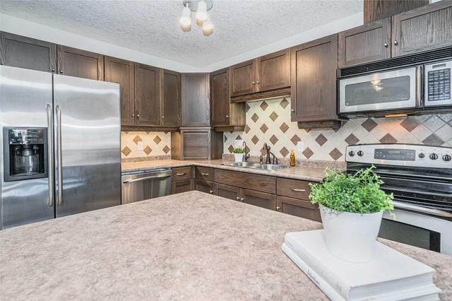 84 Washburn Dr, House attached with 3 bedrooms, 3 bathrooms and 3 parking in Guelph ON | Image 17
