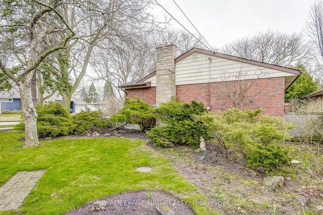 6050 Theresa St, House detached with 3 bedrooms, 2 bathrooms and 4 parking in Niagara Falls ON | Image 36