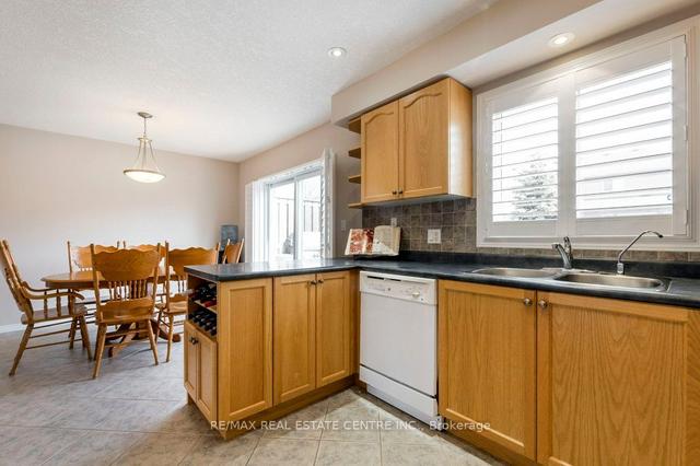 354 Dearborn Blvd, House attached with 2 bedrooms, 2 bathrooms and 4 parking in Waterloo ON | Image 24