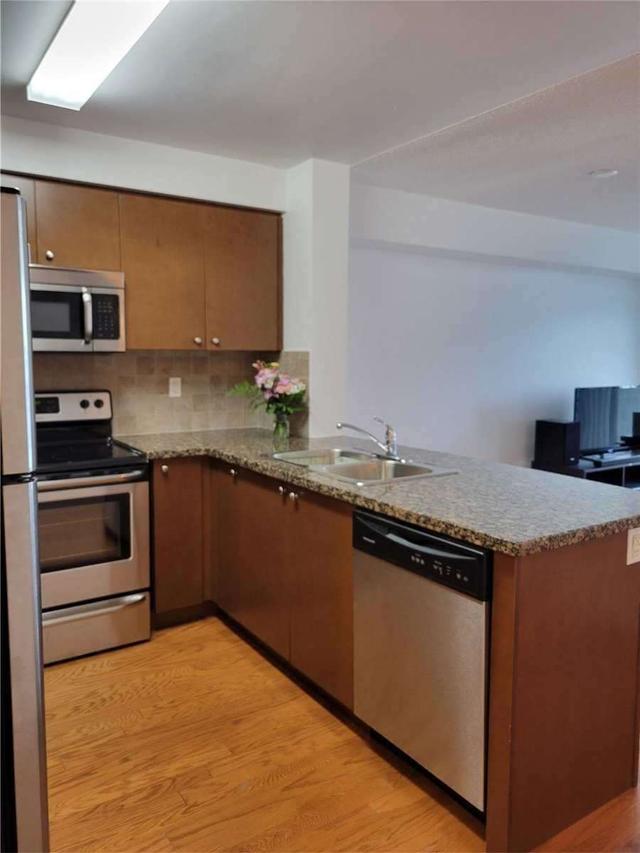 704 - 3 Michael Power Pl, Condo with 1 bedrooms, 1 bathrooms and 1 parking in Toronto ON | Image 22