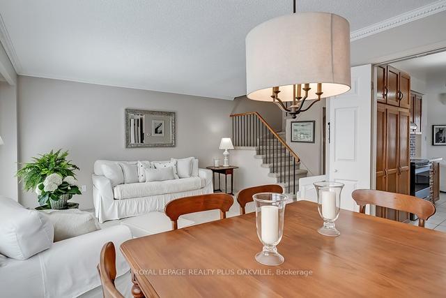 1153 Potters Wheel Cres, House attached with 3 bedrooms, 2 bathrooms and 3 parking in Oakville ON | Image 2