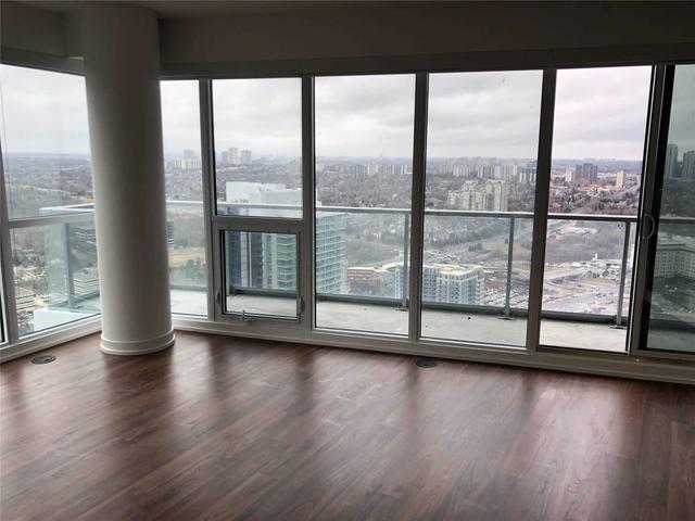 3809 - 117 Mcmahon Dr, Condo with 2 bedrooms, 2 bathrooms and 1 parking in Toronto ON | Image 2