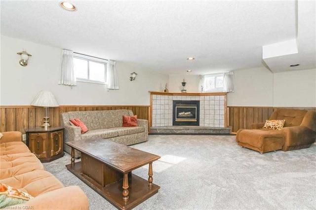 22 Del Mar Blvd, House detached with 3 bedrooms, 2 bathrooms and 9 parking in Guelph ON | Image 8
