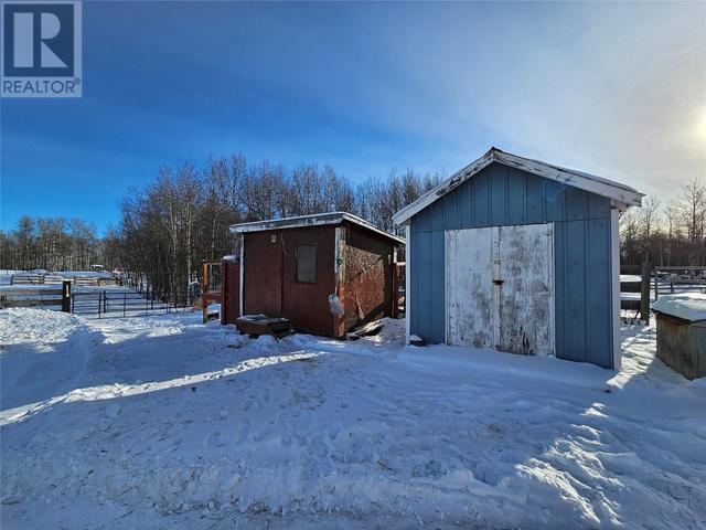 379 97 Highway S, House detached with 3 bedrooms, 2 bathrooms and null parking in Peace River E BC | Image 42