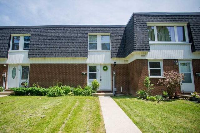 37 - 273 Elgin St, Townhouse with 3 bedrooms, 1 bathrooms and 1 parking in Brantford ON | Image 1