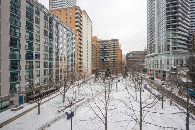 404 - 76 Shuter St, Condo with 1 bedrooms, 1 bathrooms and 0 parking in Toronto ON | Image 17