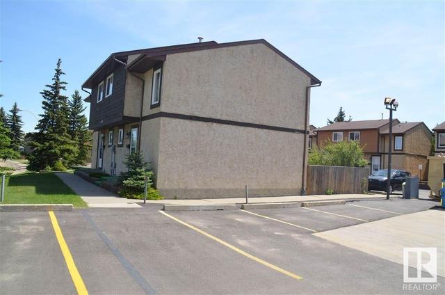 3331 138 Av Nw, House attached with 3 bedrooms, 1 bathrooms and null parking in Edmonton AB | Image 5