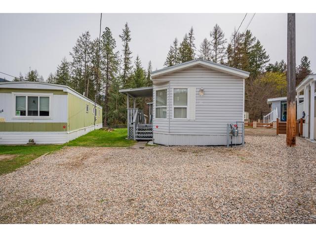 15 - 1601 Columbia Avenue, Home with 2 bedrooms, 1 bathrooms and null parking in Castlegar BC | Image 30