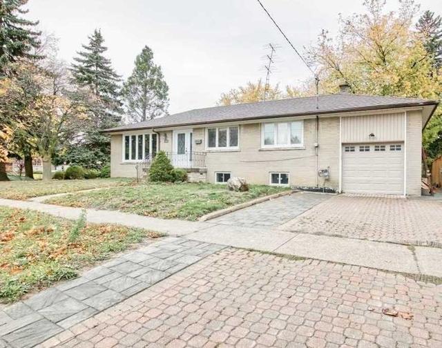 34 Lord Roberts Dr, House detached with 3 bedrooms, 3 bathrooms and 3 parking in Toronto ON | Card Image