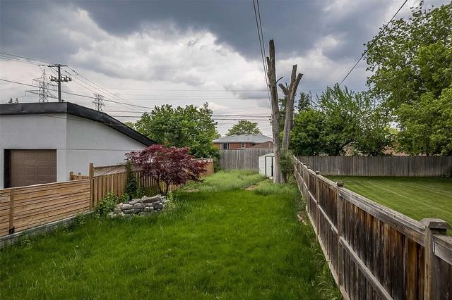 88 Pemberton Ave, House detached with 3 bedrooms, 2 bathrooms and 3 parking in Toronto ON | Image 13