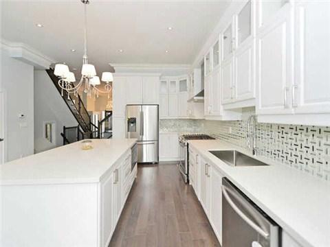 895 Cosburn Ave, House detached with 4 bedrooms, 4 bathrooms and 2 parking in Toronto ON | Image 5