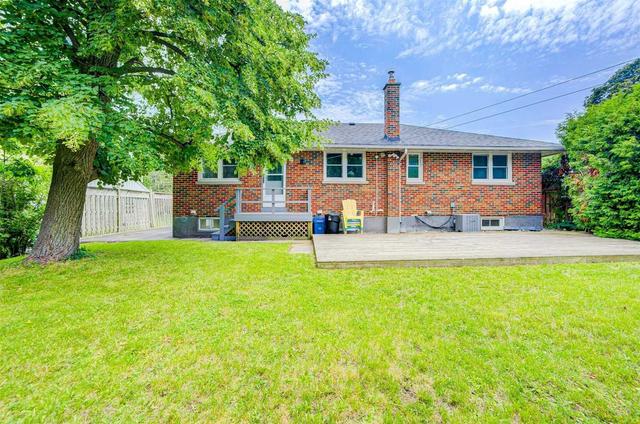 90 Switzer Dr, House detached with 4 bedrooms, 3 bathrooms and 6 parking in Oshawa ON | Image 26