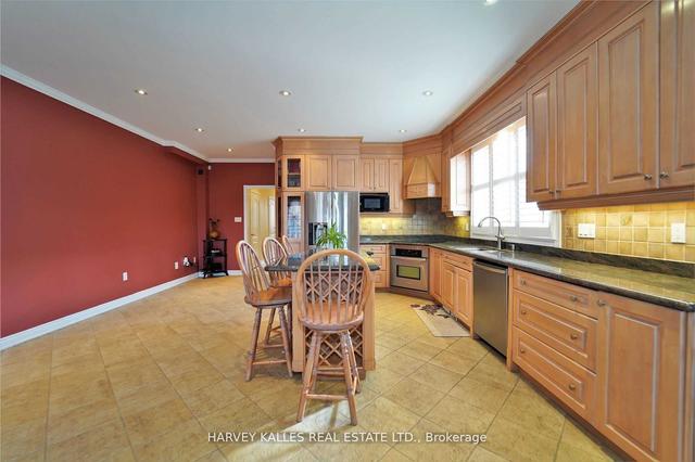 72 Branstone Rd, House detached with 4 bedrooms, 4 bathrooms and 6 parking in Toronto ON | Image 5