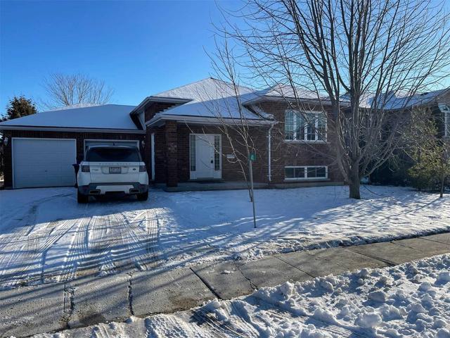 41 Graham St, House detached with 2 bedrooms, 1 bathrooms and 3 parking in Springwater ON | Image 11