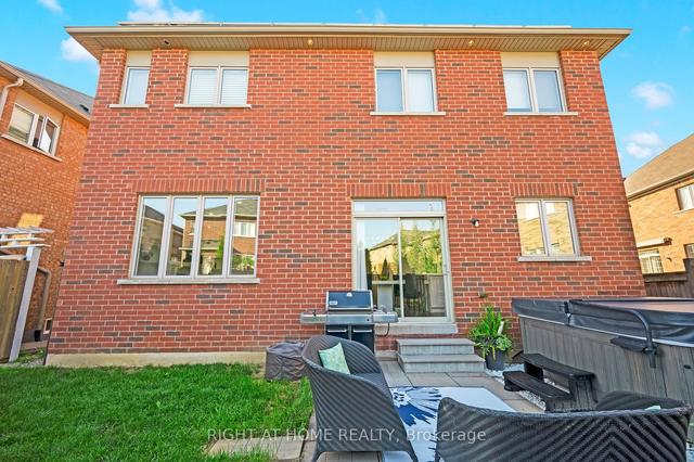 104 Mcknight Ave, House detached with 4 bedrooms, 5 bathrooms and 4 parking in Hamilton ON | Image 27