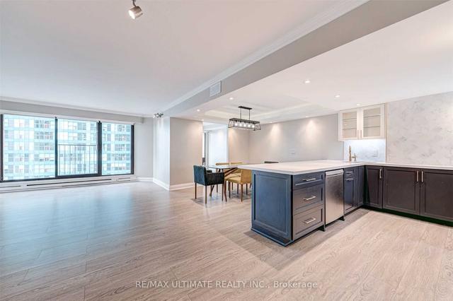 2416 - 55 Harbour Sq, Condo with 1 bedrooms, 2 bathrooms and 1 parking in Toronto ON | Image 15