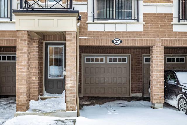 37 Glenstal Path, Townhouse with 4 bedrooms, 3 bathrooms and 2 parking in Oshawa ON | Image 9