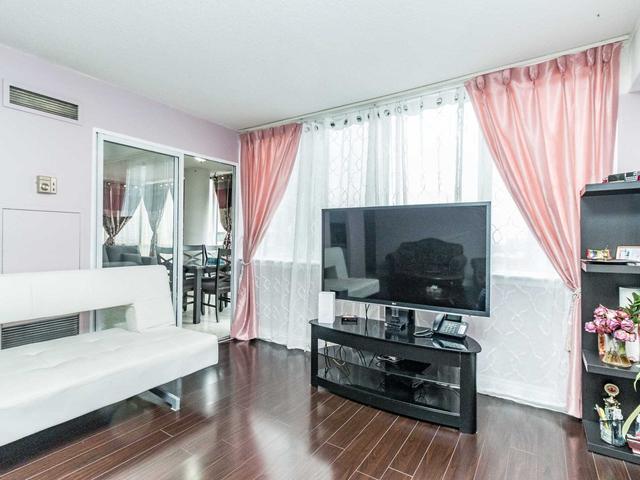 1604 - 10 Markbrook Lane, Condo with 2 bedrooms, 2 bathrooms and 1 parking in Toronto ON | Image 5
