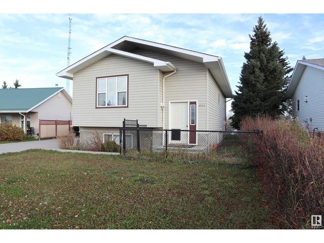4508 49 Av, House detached with 3 bedrooms, 2 bathrooms and null parking in Thorsby AB | Image 2
