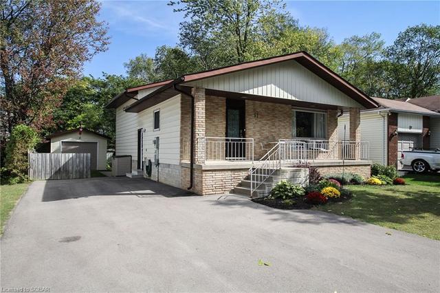 11 Caribbean Drive, House detached with 5 bedrooms, 2 bathrooms and 6 parking in Wasaga Beach ON | Image 3