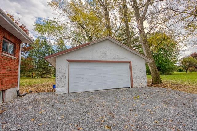 5212 Wilmer Road, House detached with 2 bedrooms, 1 bathrooms and 8 parking in South Frontenac ON | Image 2