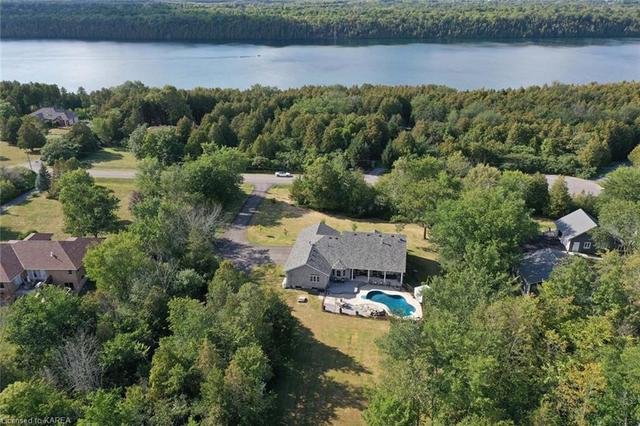 3522 Four Seasons Drive, House detached with 5 bedrooms, 3 bathrooms and 12 parking in South Frontenac ON | Image 46