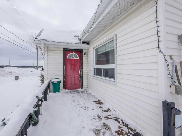 4876 90 County Rd, House detached with 3 bedrooms, 1 bathrooms and 6 parking in Springwater ON | Image 13