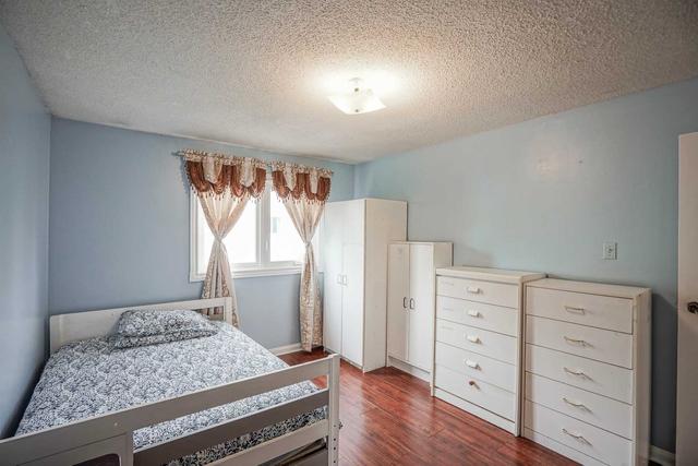 29 Junewood Cres, House detached with 4 bedrooms, 3 bathrooms and 3 parking in Brampton ON | Image 16