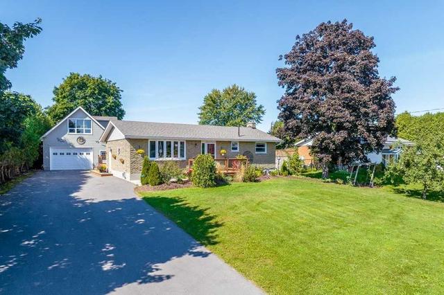 830 Frank Hill Rd, House detached with 2 bedrooms, 2 bathrooms and 12 parking in Kawartha Lakes ON | Image 12