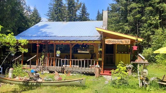 750 Mccormack Road, House detached with 1 bedrooms, 1 bathrooms and null parking in Central Kootenay K BC | Image 1